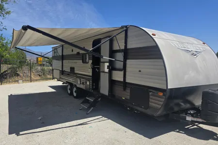 Charlie's Forest River Wildwood x lite Travel Trailer