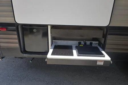 Charlie's Forest River Wildwood x lite Travel Trailer