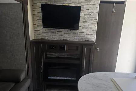 Charlie's Forest River Wildwood x lite Travel Trailer