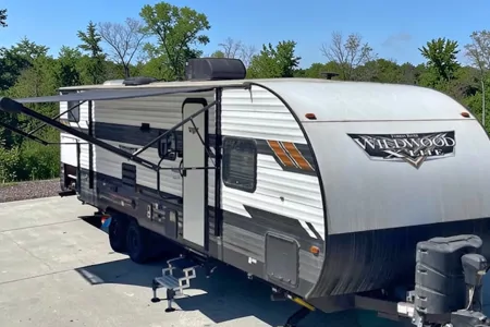 TWO bedroom rv with four bed bunkhouse