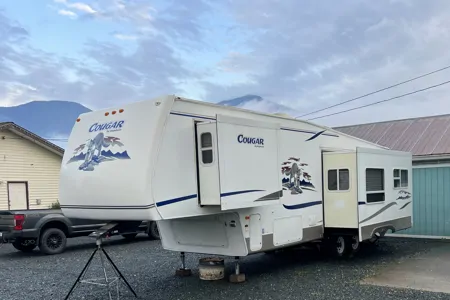 Cougar Fifth Wheel Fun