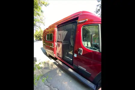 Winnebago Solis Class C