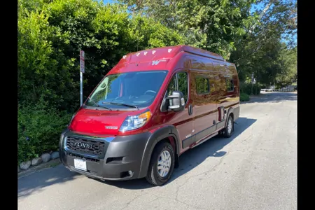 Winnebago Solis Class C