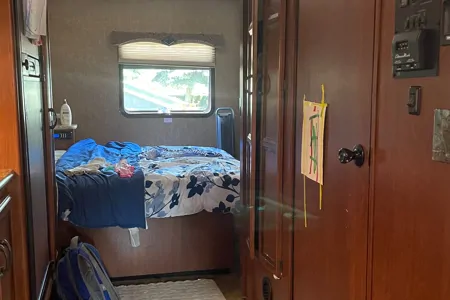 Bubbles - Thor Motor Coach Hurricane Class A