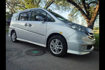 Honda Campervan (8 seats/2 sleeps)Queen bed+Park Pass+Airport pickup