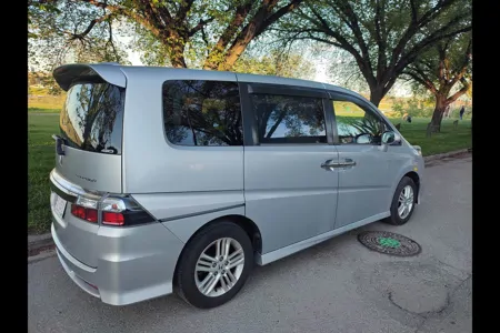 Honda Campervan (8 seats/2 sleeps)Queen bed+Park Pass+Airport pickup