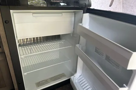 GM's Roulettes Prolite Lounge Travel Trailer