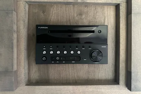 GM's Roulettes Prolite Lounge Travel Trailer