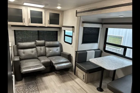 Isna's KZ C241RLK Travel Trailer