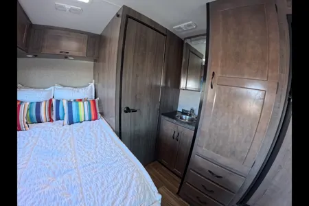 Cliff - Your California Getaway | Fully Stocked Kitchen & Camping