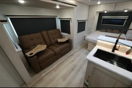 Peter's Forest River Surveyor legend 202RBLE Travel Trailer