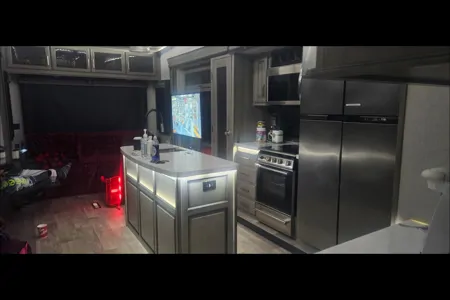 Sebastien's Keystone  Montana Fifth Wheel