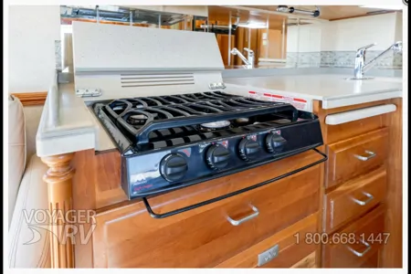 Rob's Newmar Dutch Star Class A