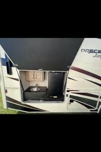 Ian's Jayco Precept 29V Class A