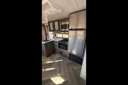 2022 Cruise Lite 28VBXL Travel Trailer