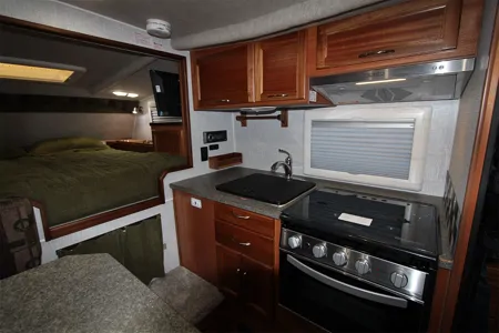 Hans's Northern Lite truck camper