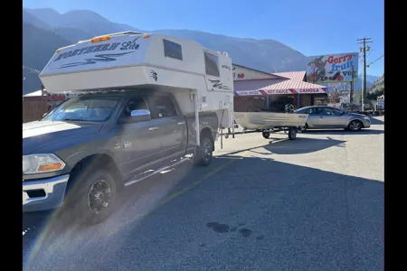 Hans's Northern Lite truck camper