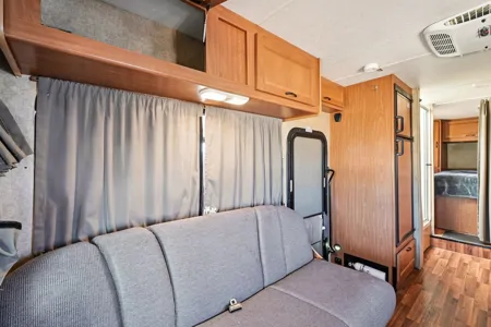 2012 Thor Majestic 28A: Upgraded, Efficient w/ Flex Miles