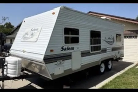 daisy's Forest River Salem lite Travel Trailer
