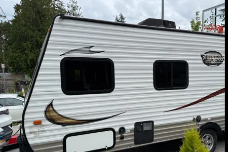 Viking 17ft BH Travel Trailer