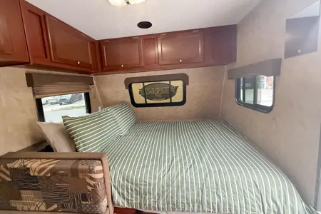 Viking 17ft BH Travel Trailer