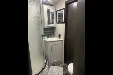 Cozy, comfortable, Friendly keystone Ultra lite Travel Trailer