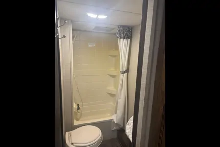 Mathew's Keystone 243 bhs Travel Trailer