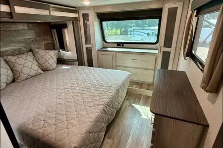 Montana High Country 335BH Fifth Wheel
