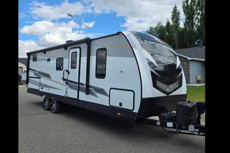 Al's Cruiser RV Radiance Travel Trailer