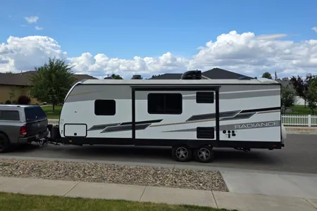 Al's Cruiser RV Radiance Travel Trailer