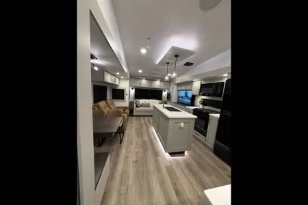 Brinkley 3610 Z Fifth Wheel