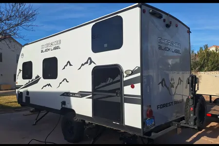 Blacky 2025 Cherokee Black Label with Solar