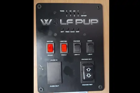 Blacky 2025 Cherokee Black Label with Solar