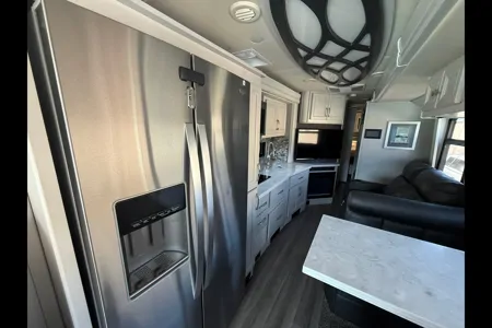 Leo's Legend 2022 Holiday Rambler Navigator 38N