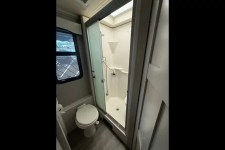 Leo's Legend 2022 Holiday Rambler Navigator 38N