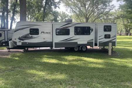 Brock's Palomino Puma Travel Trailer
