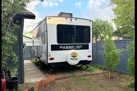 Brand new lightweight Glamping unit for 2 adults (+2kids)