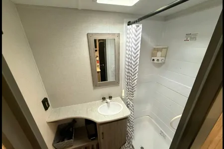Brand new lightweight Glamping unit for 2 adults (+2kids)