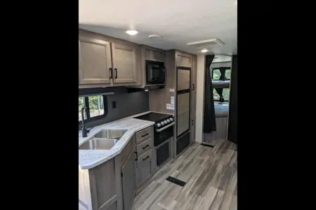 The Getaway with Curtis's Starcraft Autumridge Travel Trailer