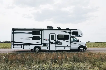 Mamma Dukes 2021 32ft Forester Motorhome
