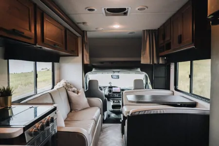 Mamma Dukes 2021 32ft Forester Motorhome