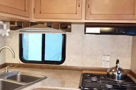 Adventurer 910db Truck Camper DELIVERY ONLY