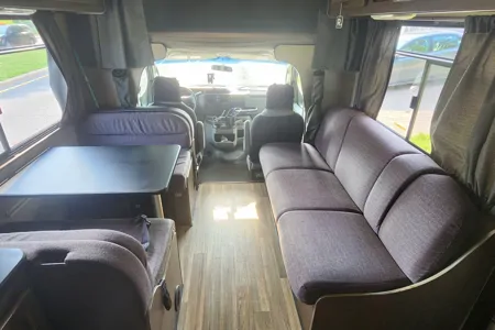 Thor Motor Coach Majestic 28A Class C