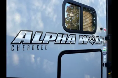 GLAMP with us! 2023 Alpha Wolf - sleeps 10, FULLY STOCKED!