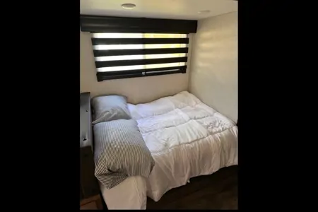 GLAMP with us! 2023 Alpha Wolf - sleeps 10, FULLY STOCKED!