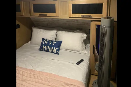 FREEDOM RV Rentals, LLC - 2023 Alpha Wolf - sleeps 8, FULLY STOCKED!