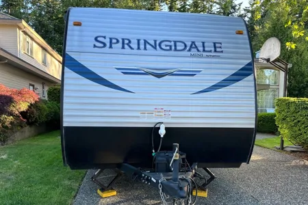 Keystone Springdale 1800BH Travel Trailer
