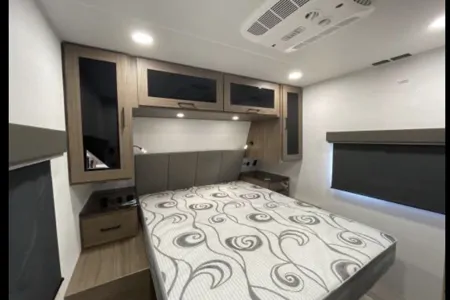 Classy Alliance RV Delta 251BH Travel Trailer LOADED