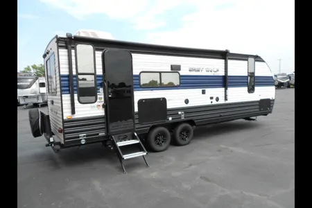 SDRV Rentals Forest River 27BHC Travel Trailer