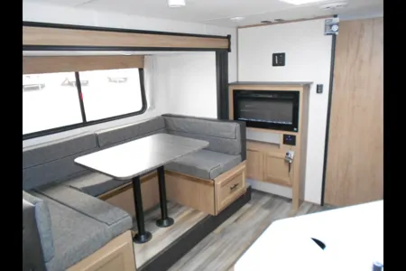 SDRV Rentals Forest River 27BHC Travel Trailer